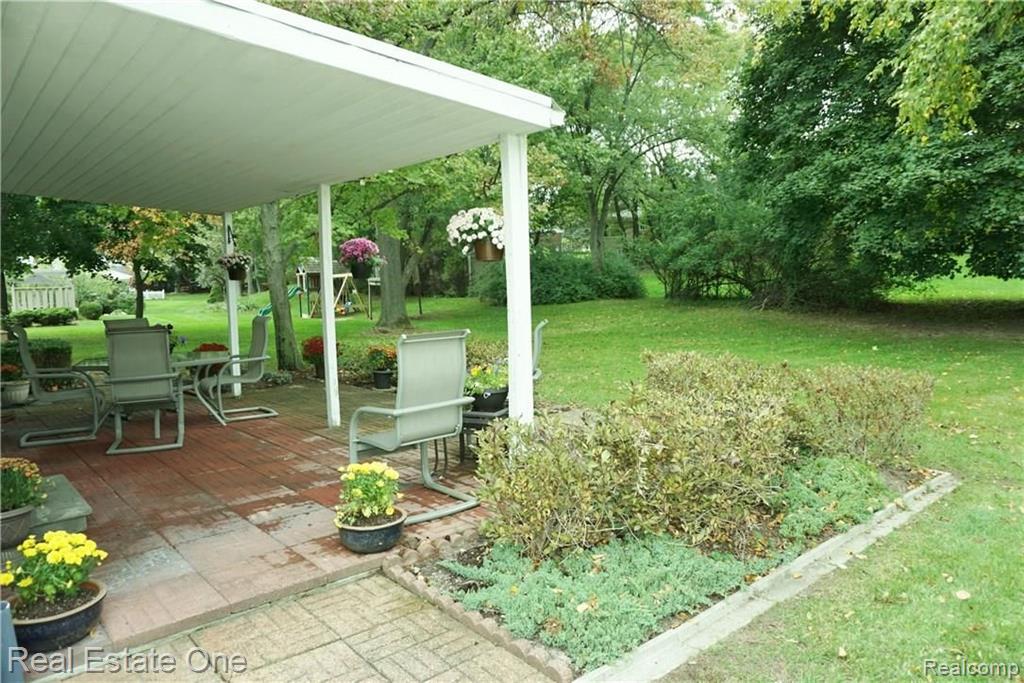 1620 Oakstone Drive Rochester Hills, MI 48309 - Photo 29 of 32