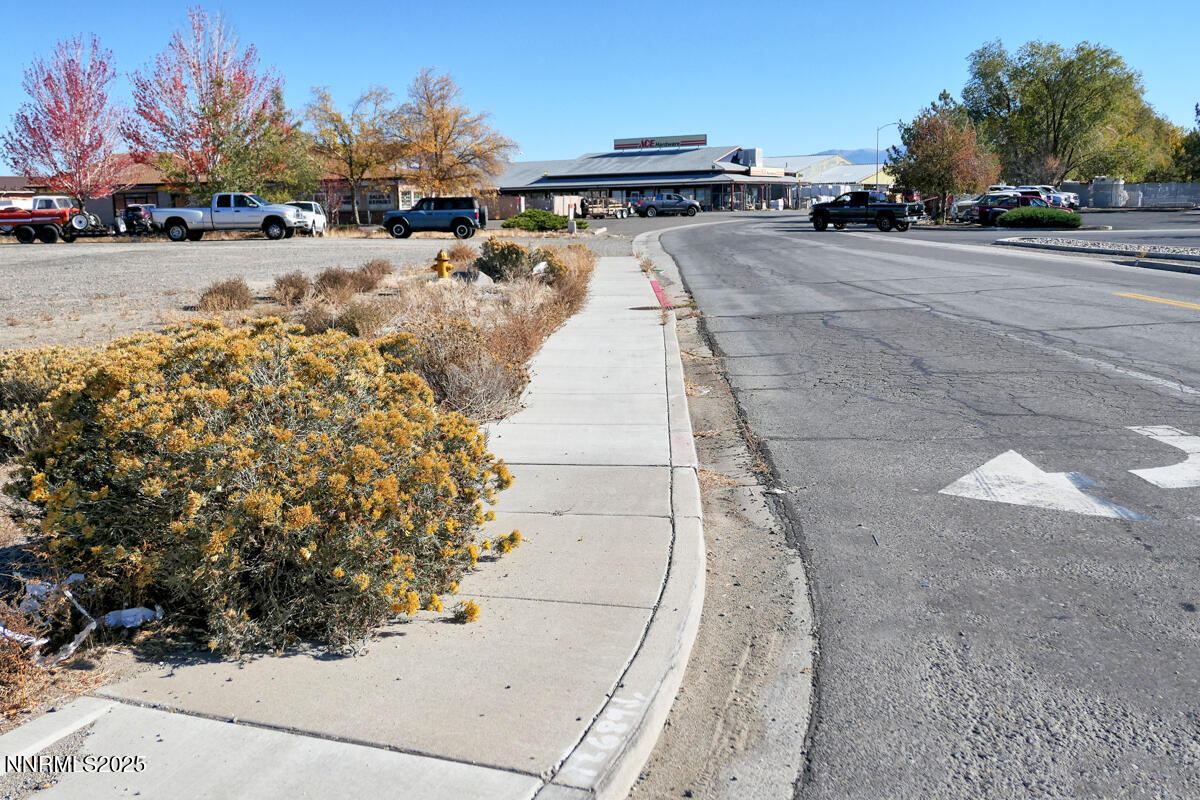1277 U.S. Highway 395 North Gardnerville, NV 89410 - Photo 18 of 20 031