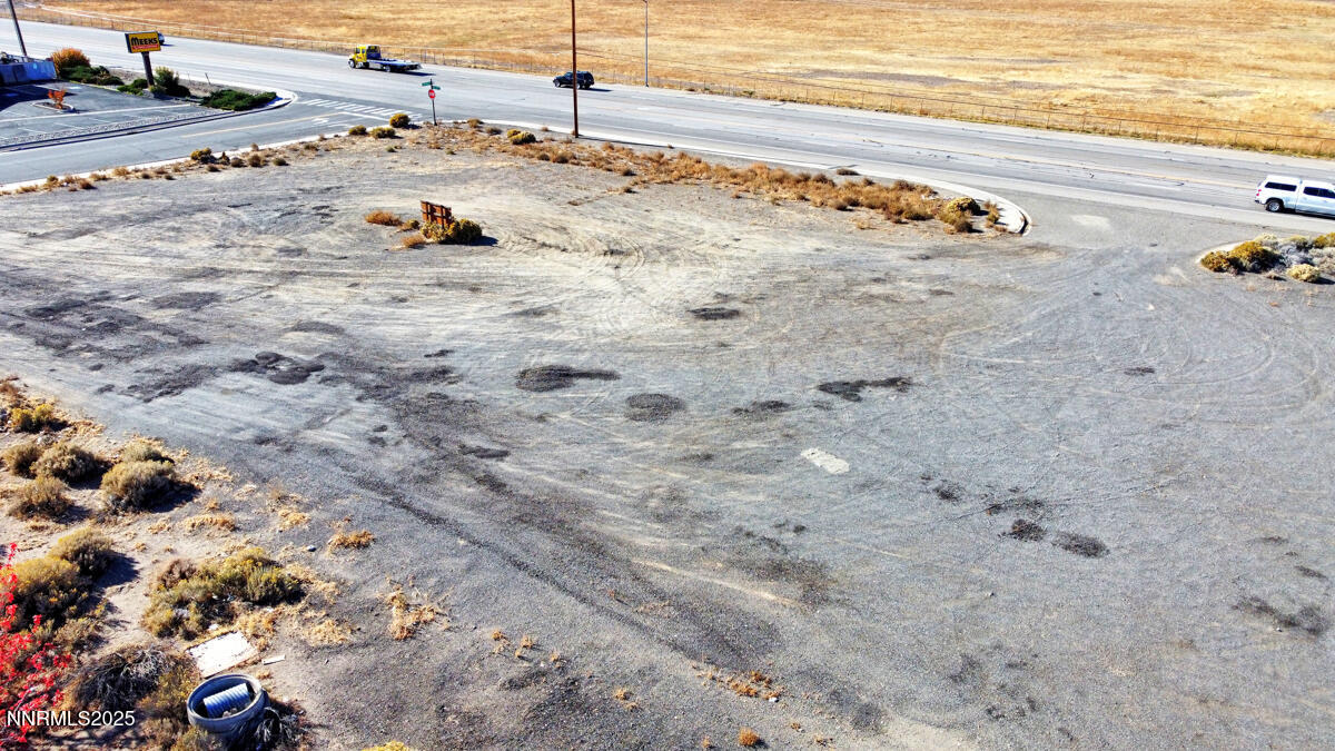 1277 U.S. Highway 395 North Gardnerville, NV 89410 - Photo 4 of 20 006