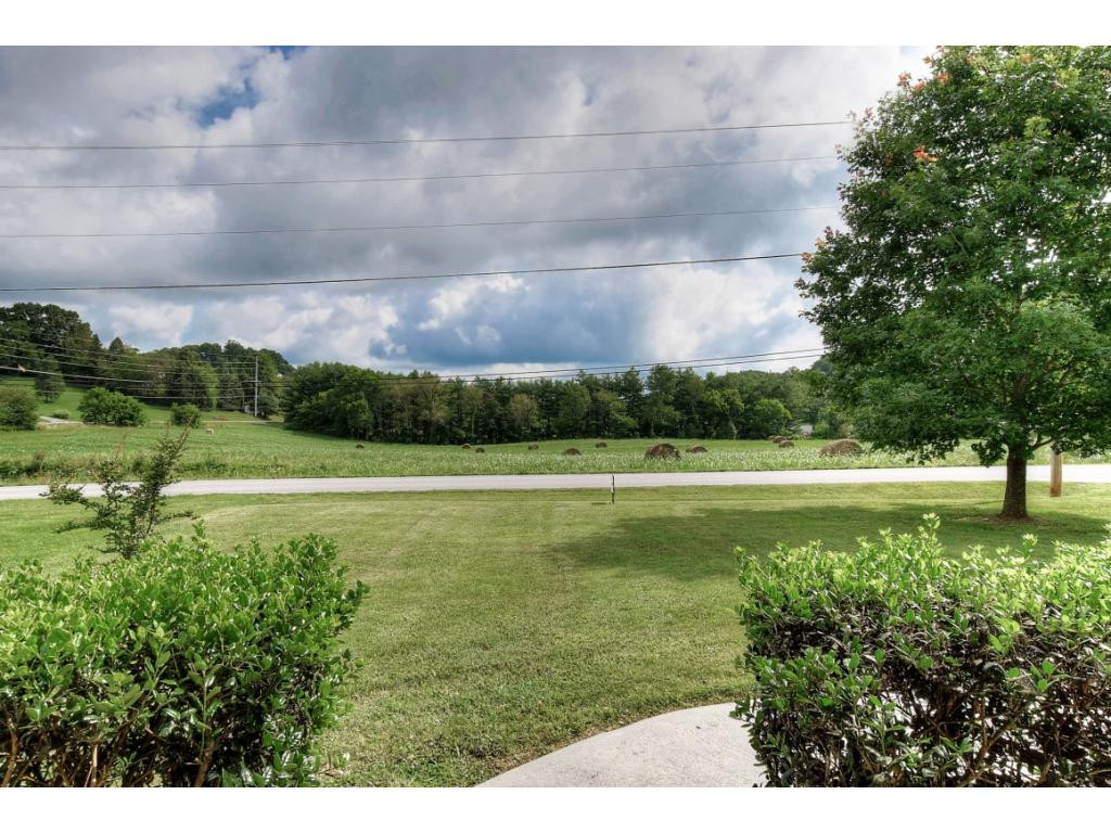 22 Ruby R Court Jonesborough, TN 37659 - Photo 5 of 36 Photo 5