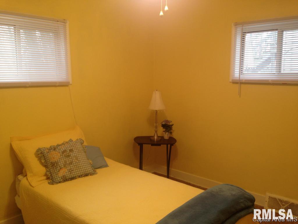 1220 Orchard Avenue Springfield, IL 62702 - Photo 12 of 22