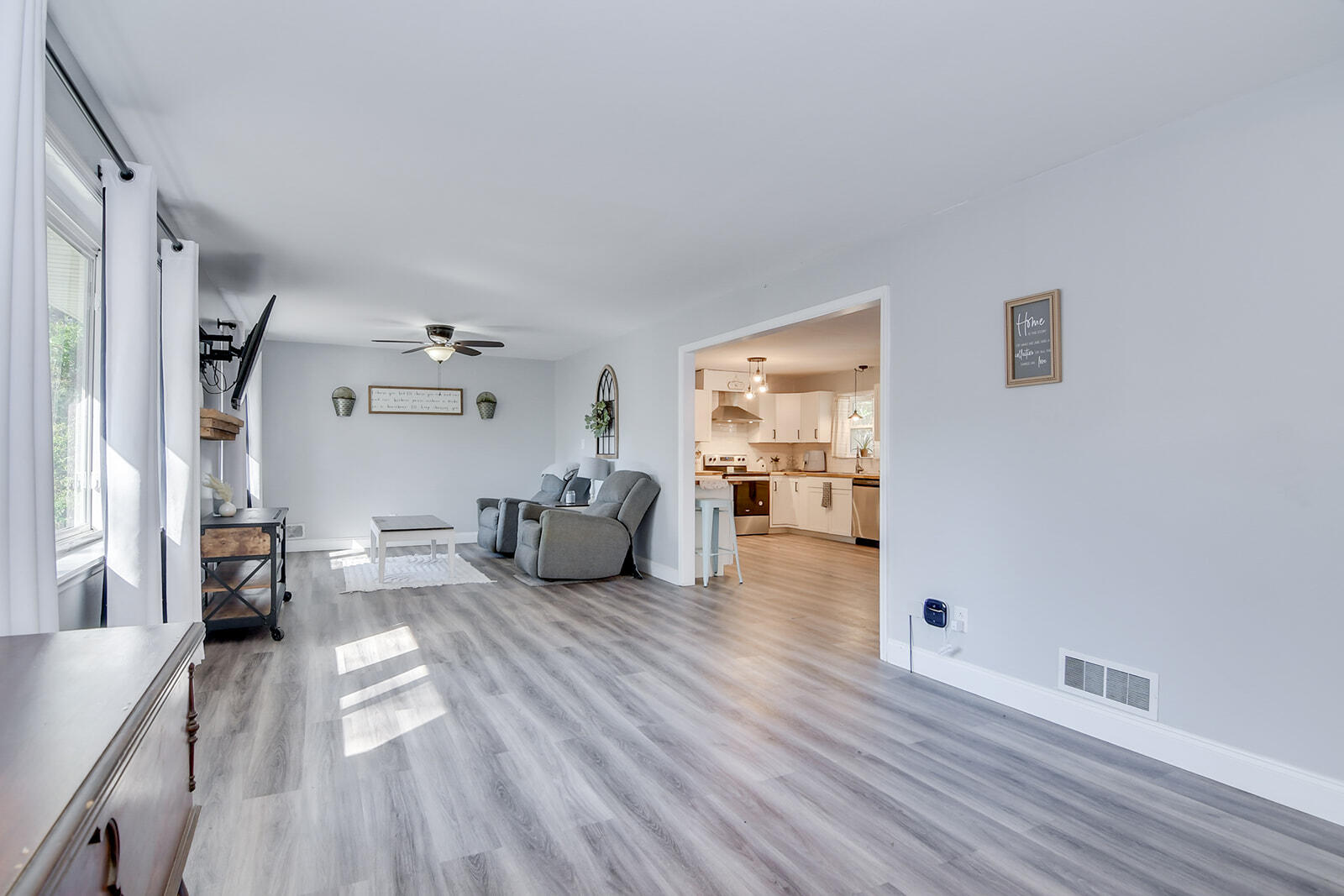 414 North Thompson Street Wrens, GA 30833 - Photo 9 of 33 010