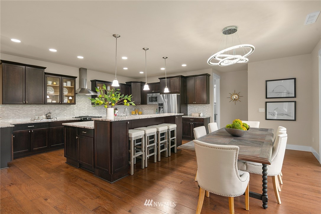 5219 Northeast 2nd Place Renton, WA 98059 - Photo 8 of 25