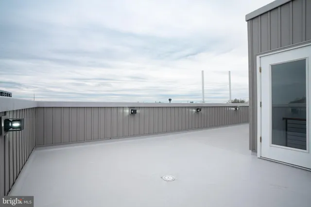 a view of a livingroom with an entryway