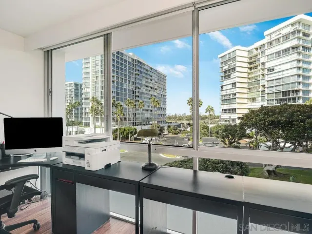 $1,195,000 | 1830 Avenida Del Mundo, Unit 403, Coronado, CA 92118