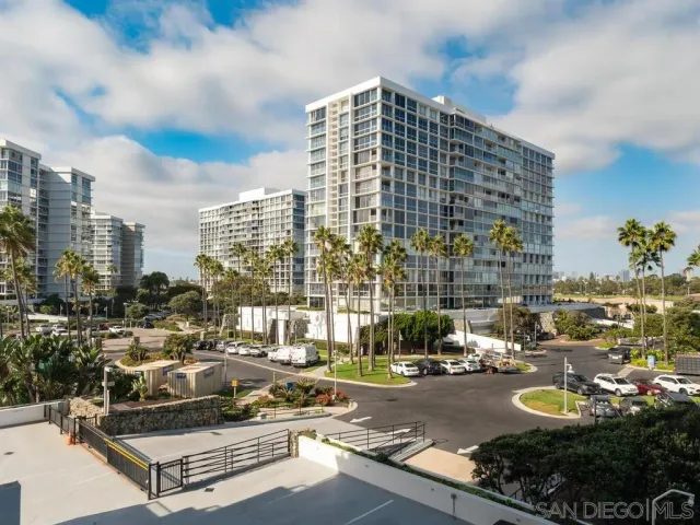 $1,195,000 | 1830 Avenida Del Mundo, Unit 403, Coronado, CA 92118