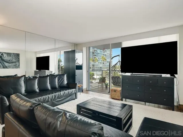 $1,195,000 | 1830 Avenida Del Mundo, Unit 403, Coronado, CA 92118