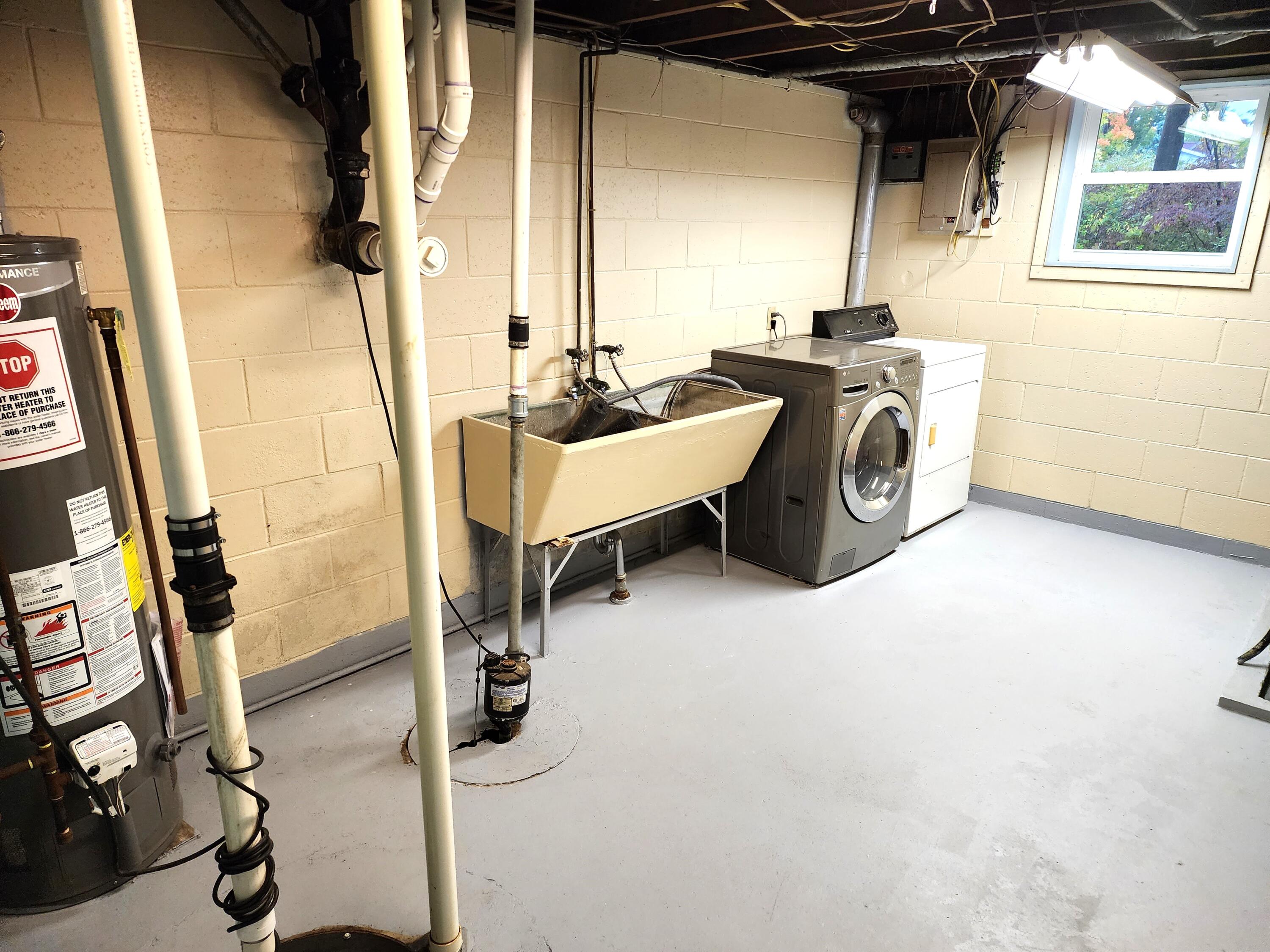 5170 Whitehall Road Muskegon, MI 49445 - Photo 13 of 21 Laundry Room