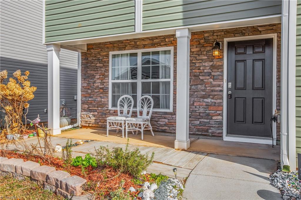 6729 Capstone Court Rural Hall, NC 27045 - Photo 4 of 38