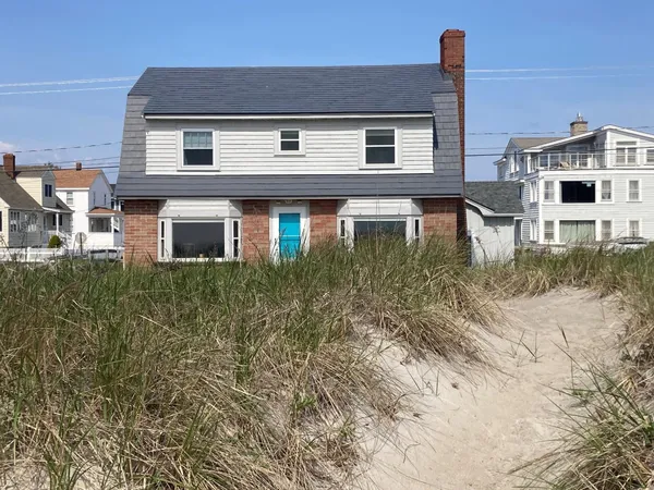 $3,695,000 | 99 Ocean Drive, Seabrook, NH 03874