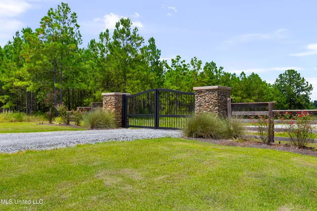 $199,000 | Stout Farms Drive, Canton, MS 39046