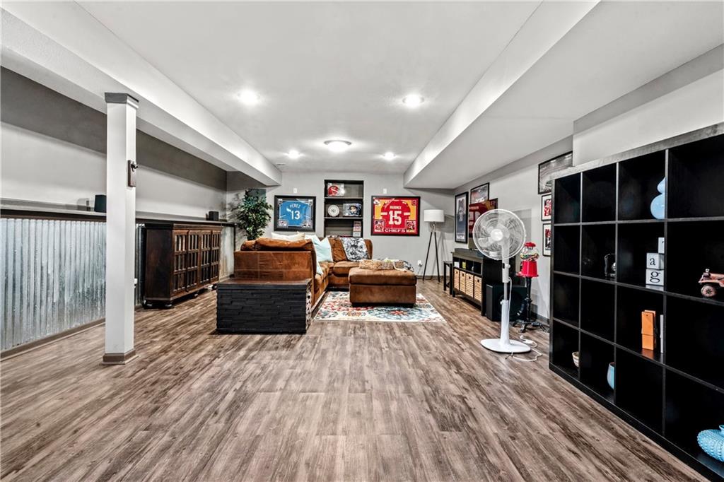 2221 Southwest HawkView Road Lee's Summit, MO 64082 - Photo 42 of 56