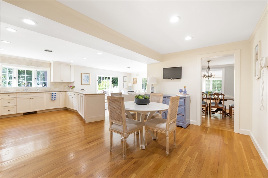 212 Broad Meadow Road Needham, MA 02492 - Photo 3 of 33