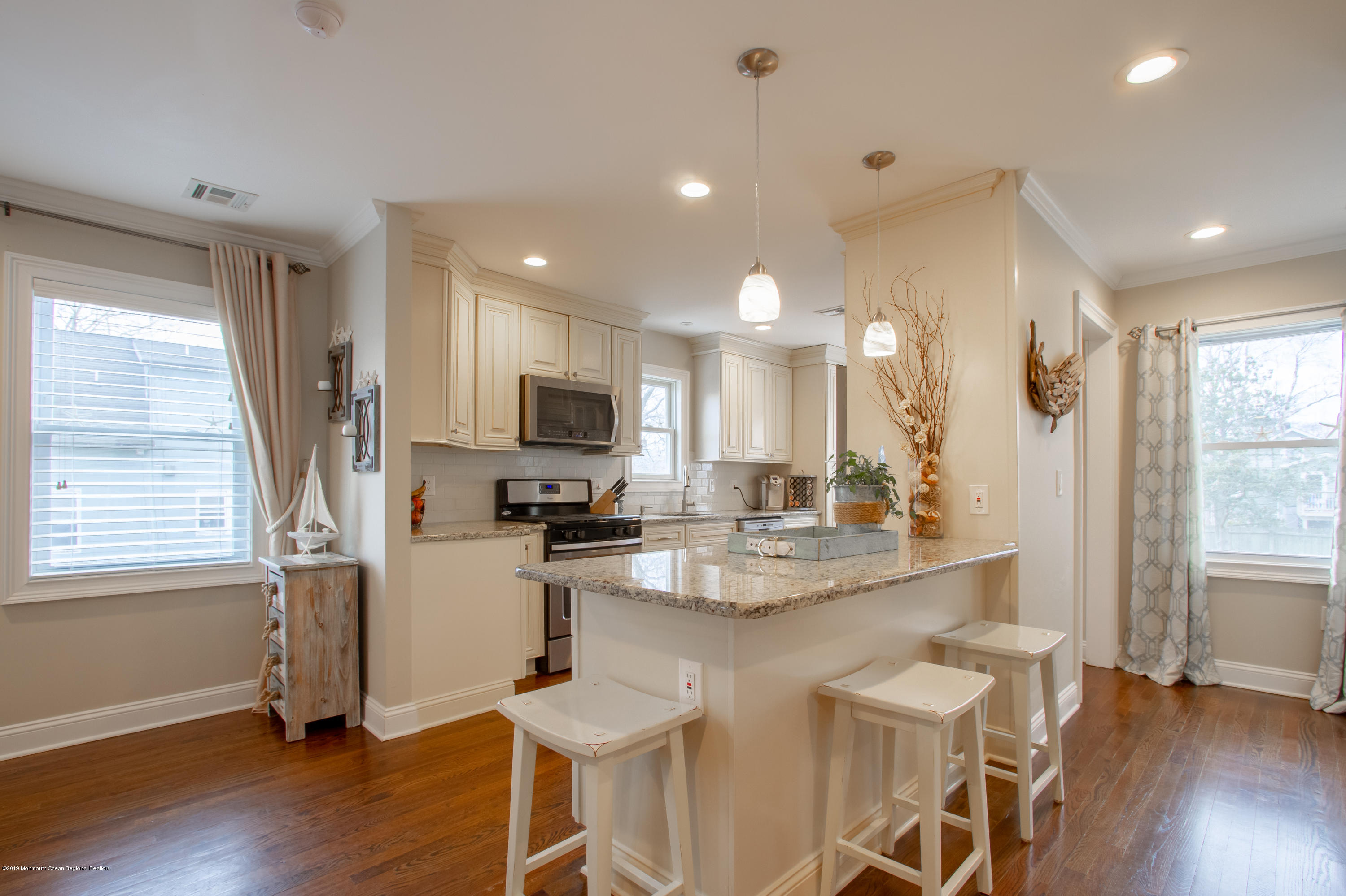 18 Catherine Street Long Branch, NJ 07740 - Photo 10 of 27 Breakfast Bar