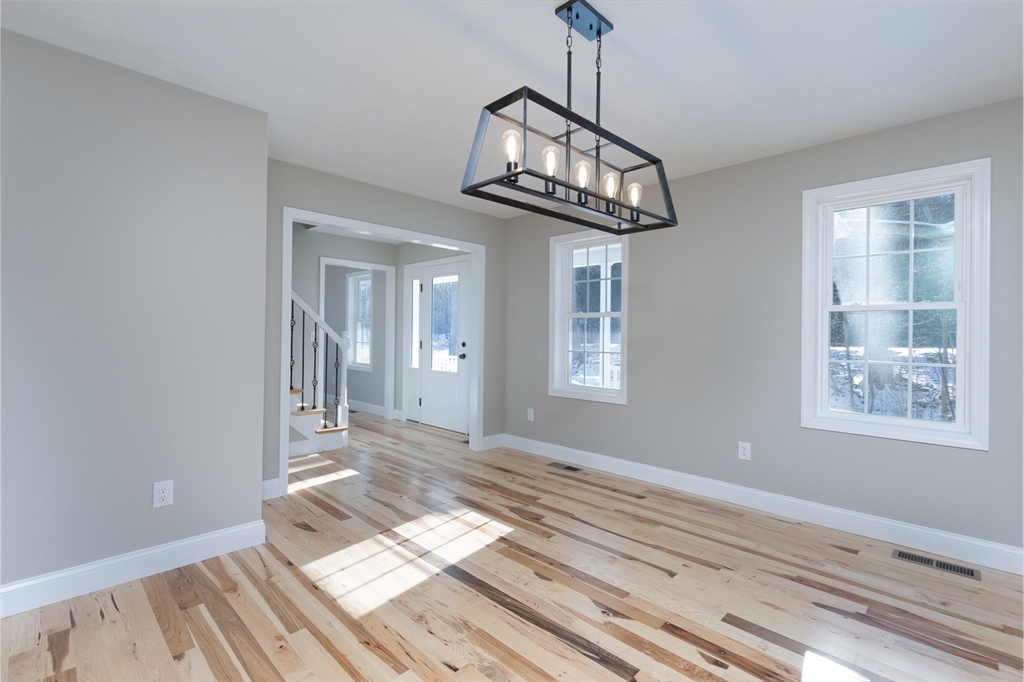 209 North Spencer Road Spencer, MA 01562 - Photo 8 of 40 Gallery Image 8