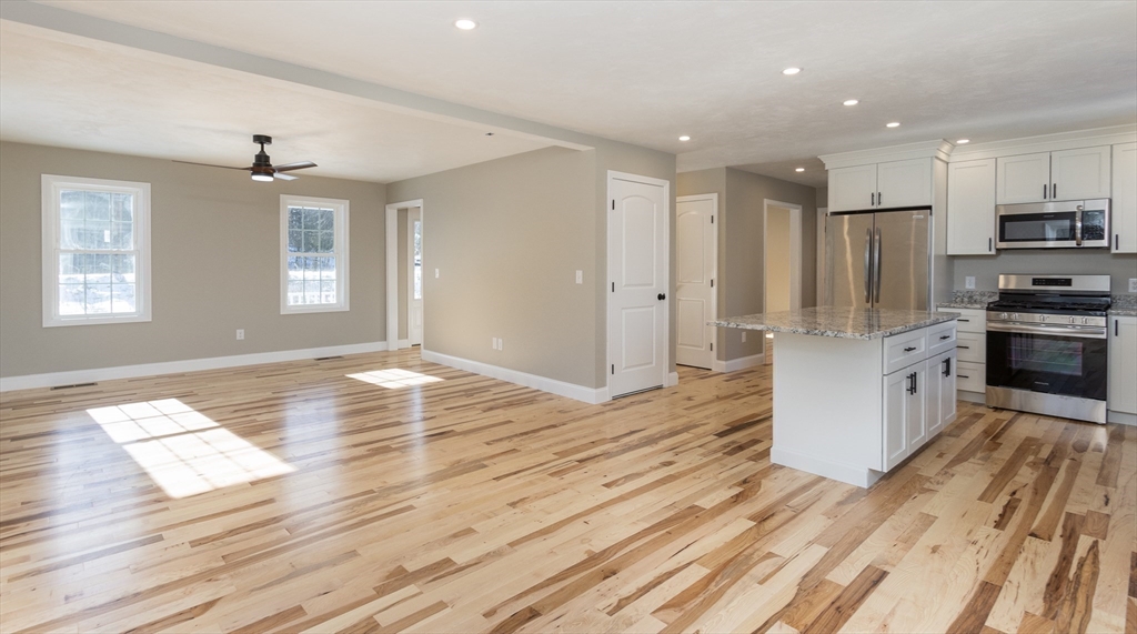 209 North Spencer Road Spencer, MA 01562 - Photo 10 of 40 Gallery Image 10