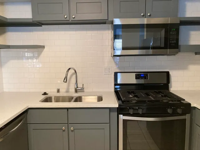 $1,295 | 1315 East Elmdale Court, Unit A, Shorewood, WI 53211