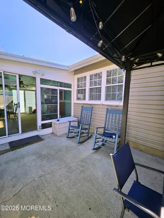 $395,000 | 9 Flamingo Way, Toms River, NJ 08757