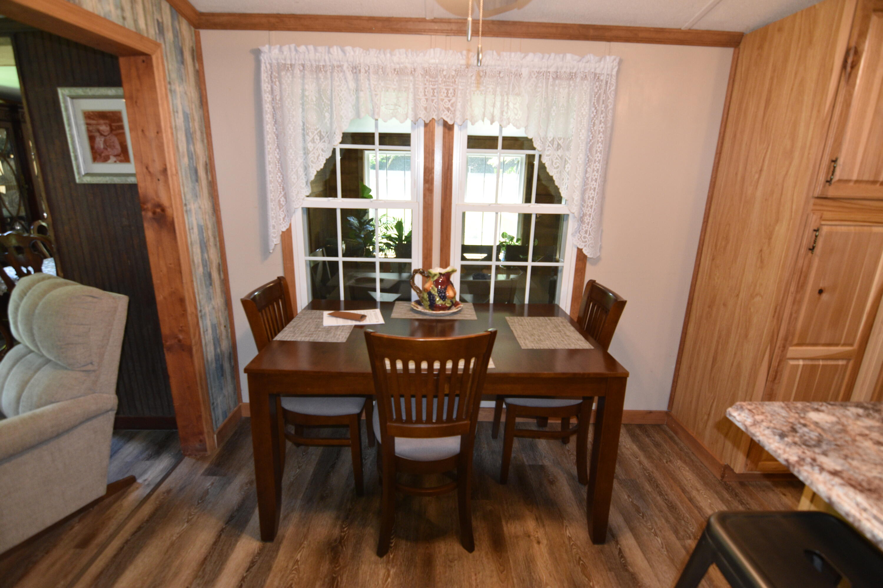 326 Rogers Road Covington, VA 24426 - Photo 14 of 30 Breakfast Nook