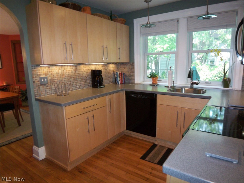 2577 Overlook Road, Unit W1 Cleveland, OH 44106 - Photo 9 of 17 Gallery Image 9