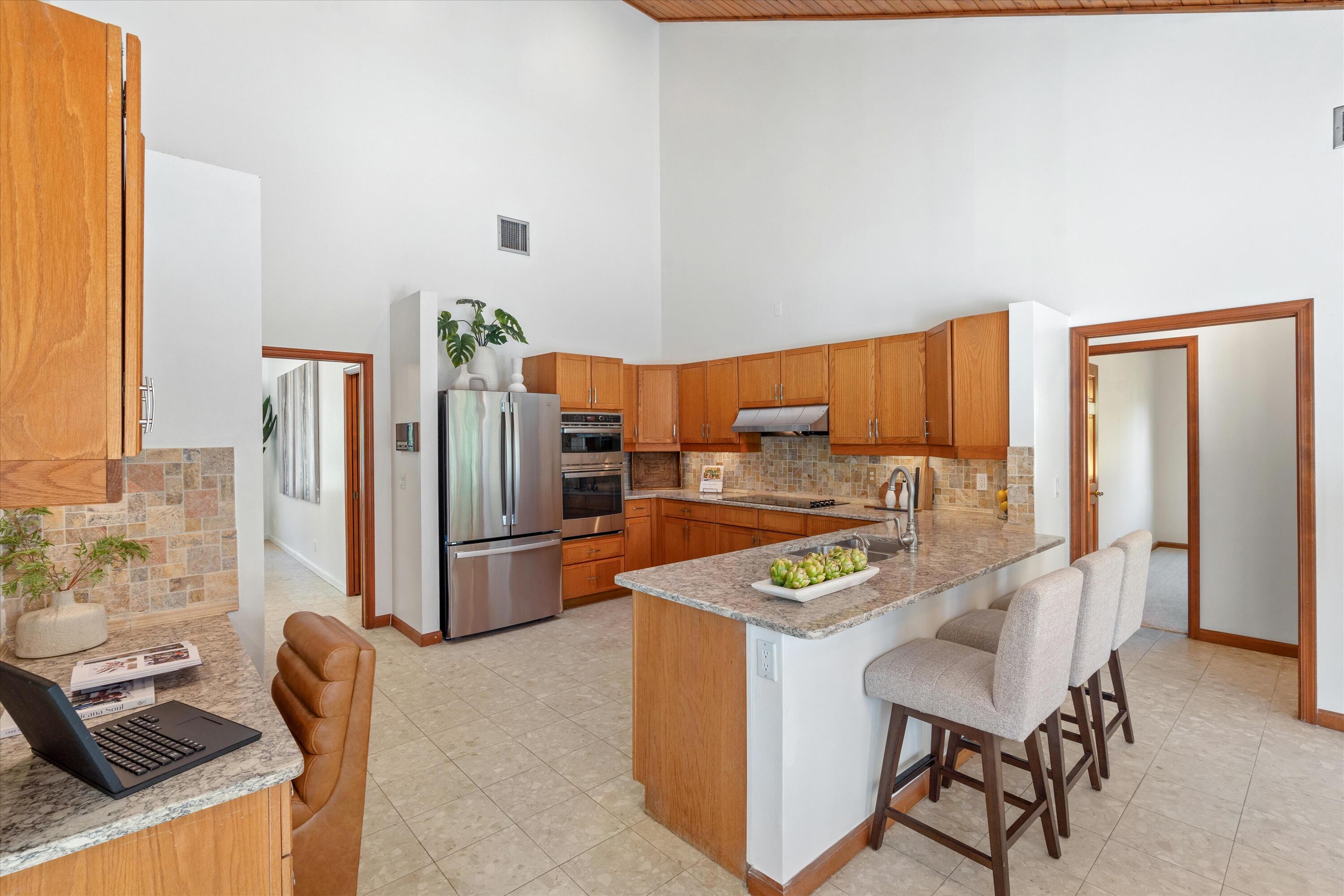 2662 Northwest 45th Street Boca Raton, FL 33434 - Photo 12 of 37 Kitchen & snack bar