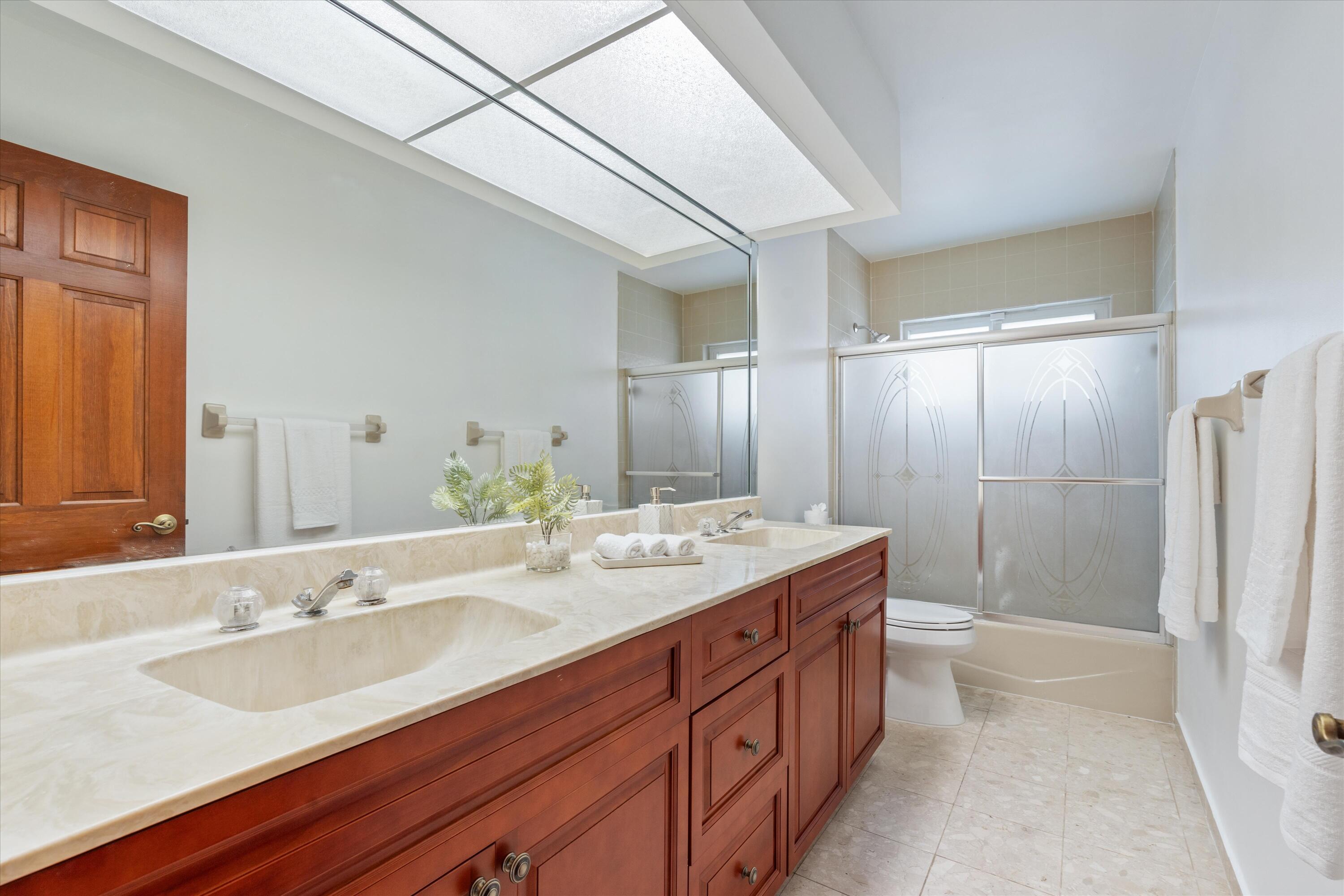 2662 Northwest 45th Street Boca Raton, FL 33434 - Photo 26 of 37 2nd Bathroom