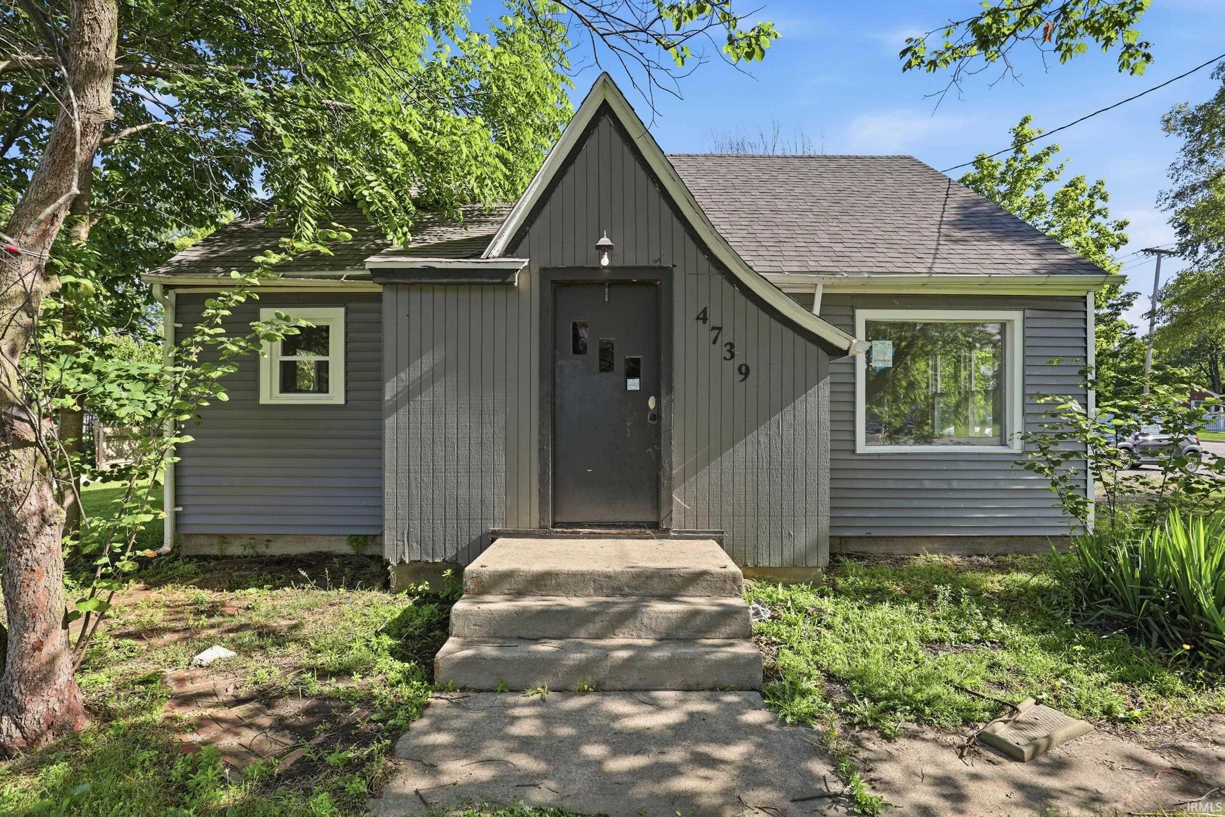 4739 Stellhorn Road Fort Wayne, IN 46835 - Photo 1 of 24