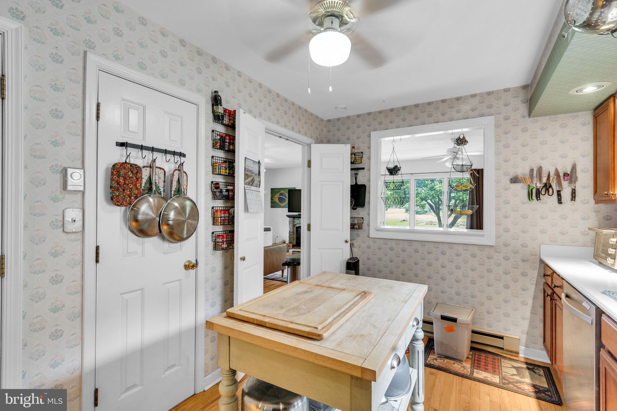 2072 Senseny Road Berryville, VA 22611 - Photo 23 of 63 View of Entrance from Family Room