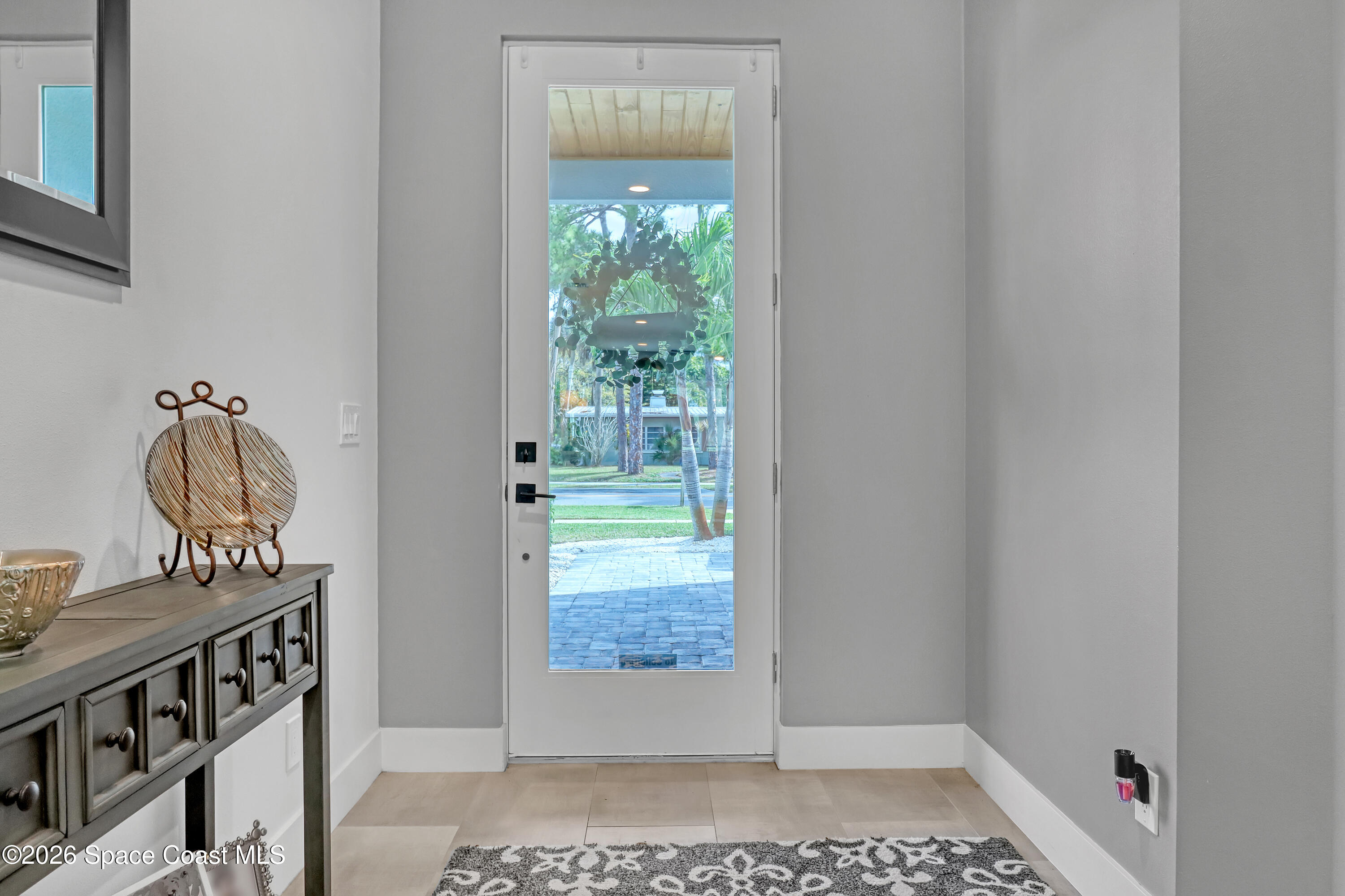 2188 Country Club Road Melbourne, FL 32901 - Photo 6 of 51 a view of an entryway