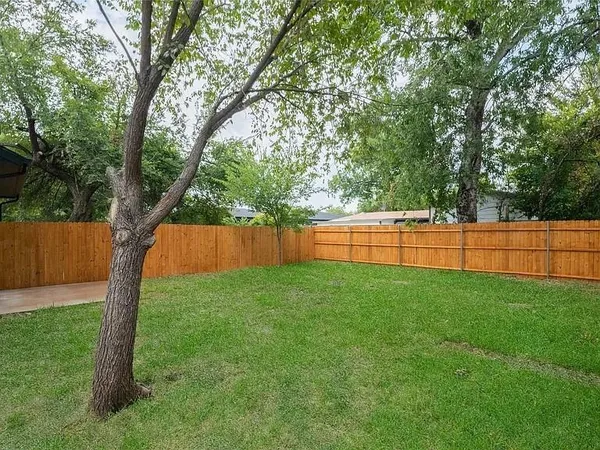 $3,200 | 5204 Slate Street, Fort Worth, TX 76114