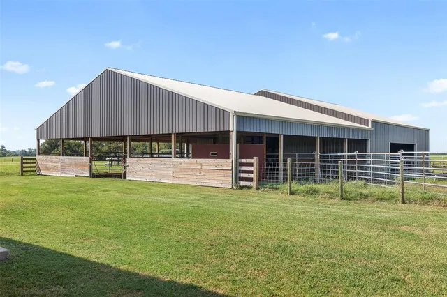 $1,350,000 | 11867 Farm To Market 2159, Calvert, TX 77837