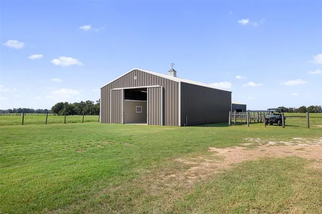 $1,350,000 | 11867 Farm To Market 2159, Calvert, TX 77837