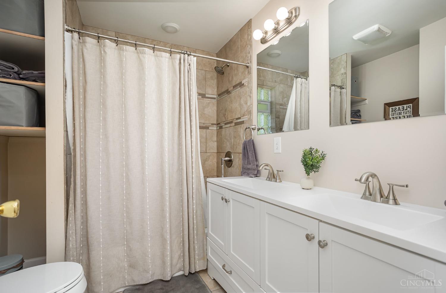 940 Goss Road Cincinnati, OH 45229 - Photo 12 of 19 Gallery Image 12