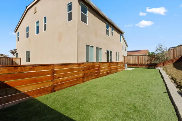 $895,000 | 2051 Camden Street, Hollister, CA 95023