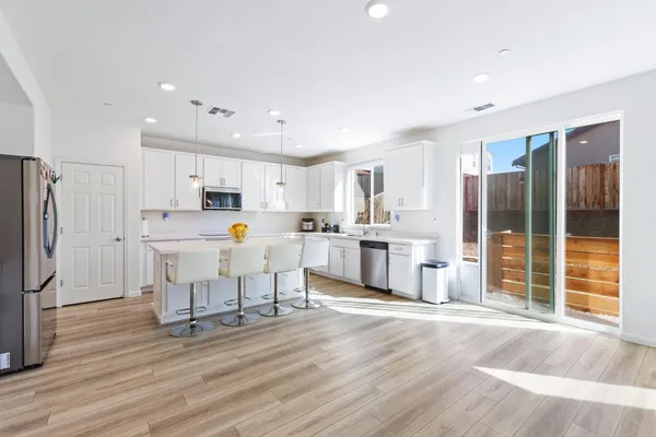 $895,000 | 2051 Camden Street, Hollister, CA 95023