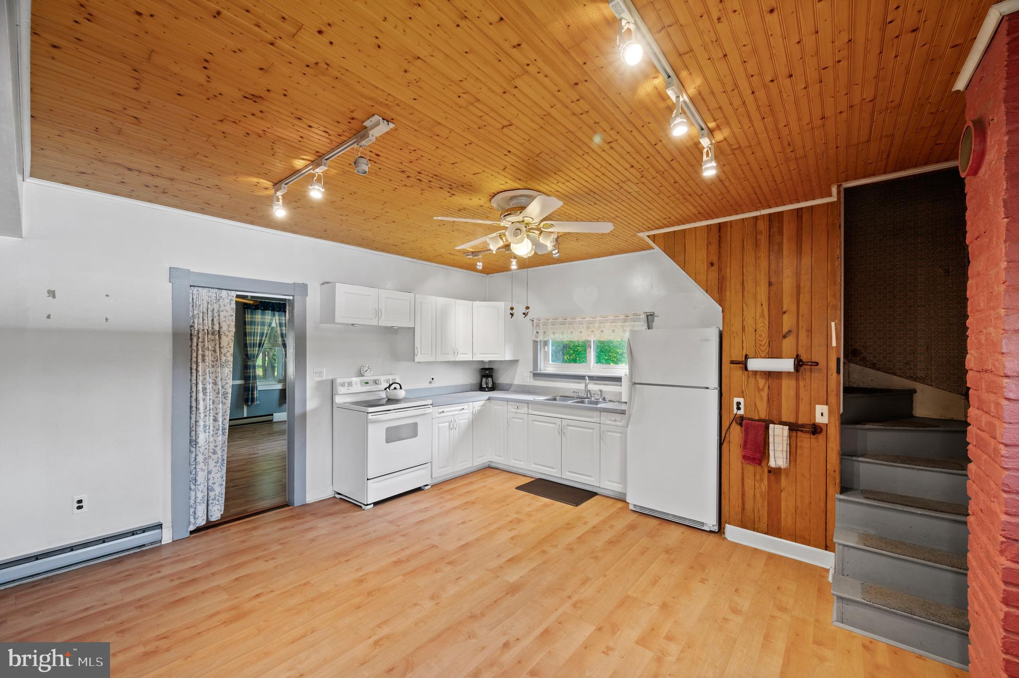 1499 Pious Ridge Road Berkeley Springs, WV 25411 - Photo 8 of 47 Gallery Image 8