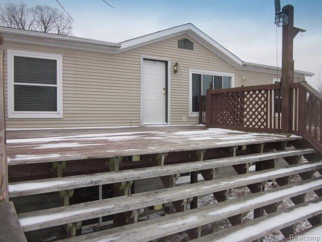 395 Harmon Road Howell, MI 48843 - Photo 17 of 19 16 DECK 2.JPG