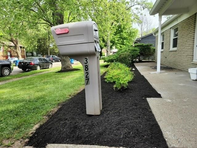 3827 Marseille Road Indianapolis, IN 46226 - Photo 2 of 24 Gallery Image 2