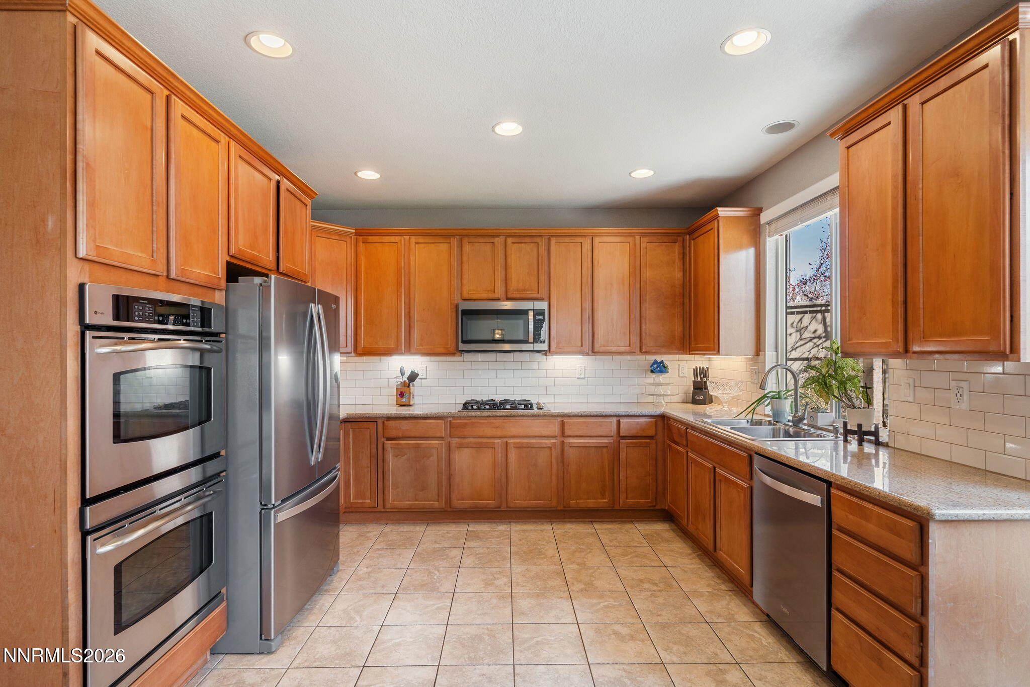 14010 Tagor Road Reno, NV 89521 - Photo 12 of 26 22-web-or-mls-DSC08364