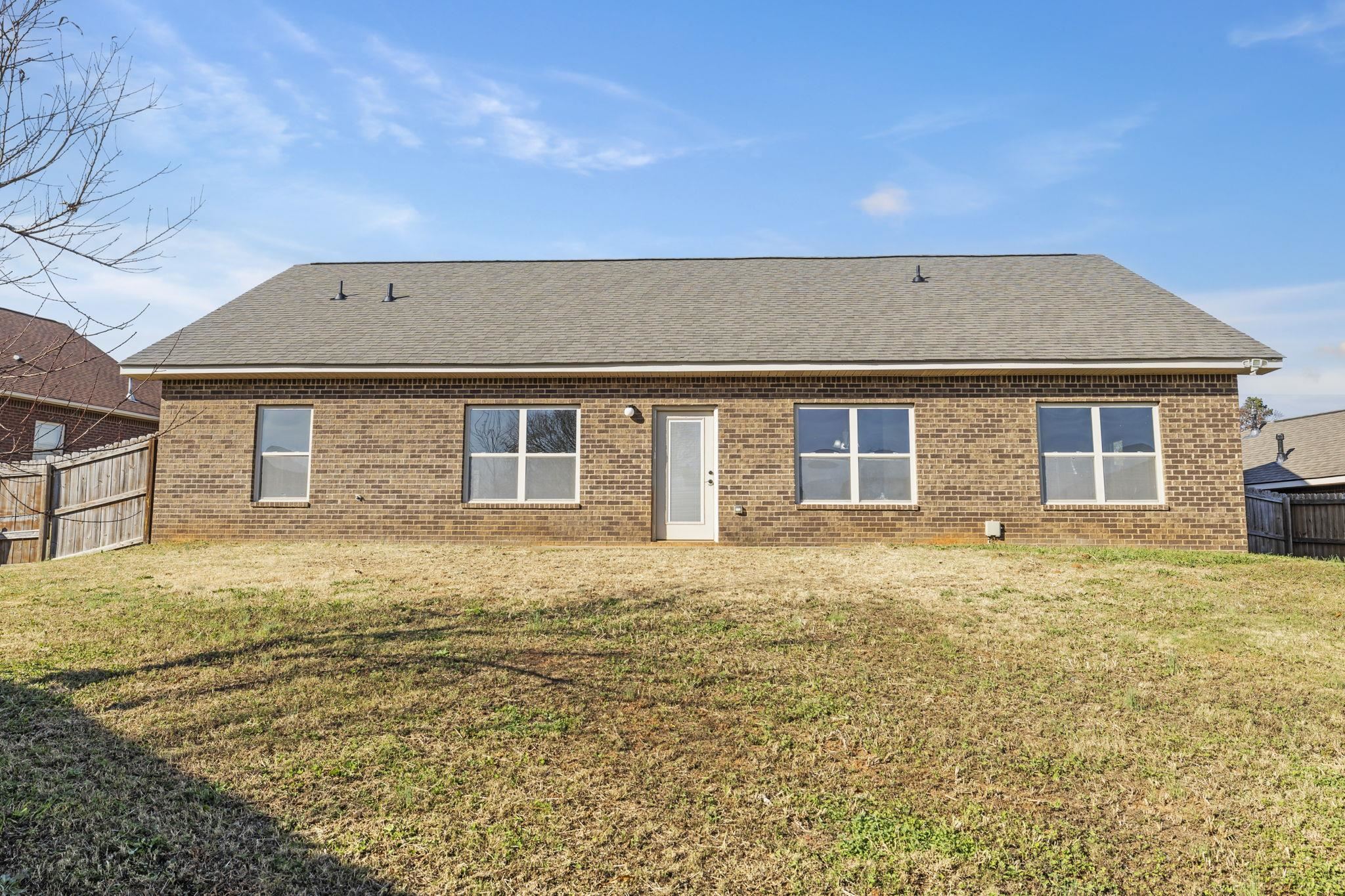 214 Golden Pond Court Roebuck, SC 29376 - Photo 4 of 28