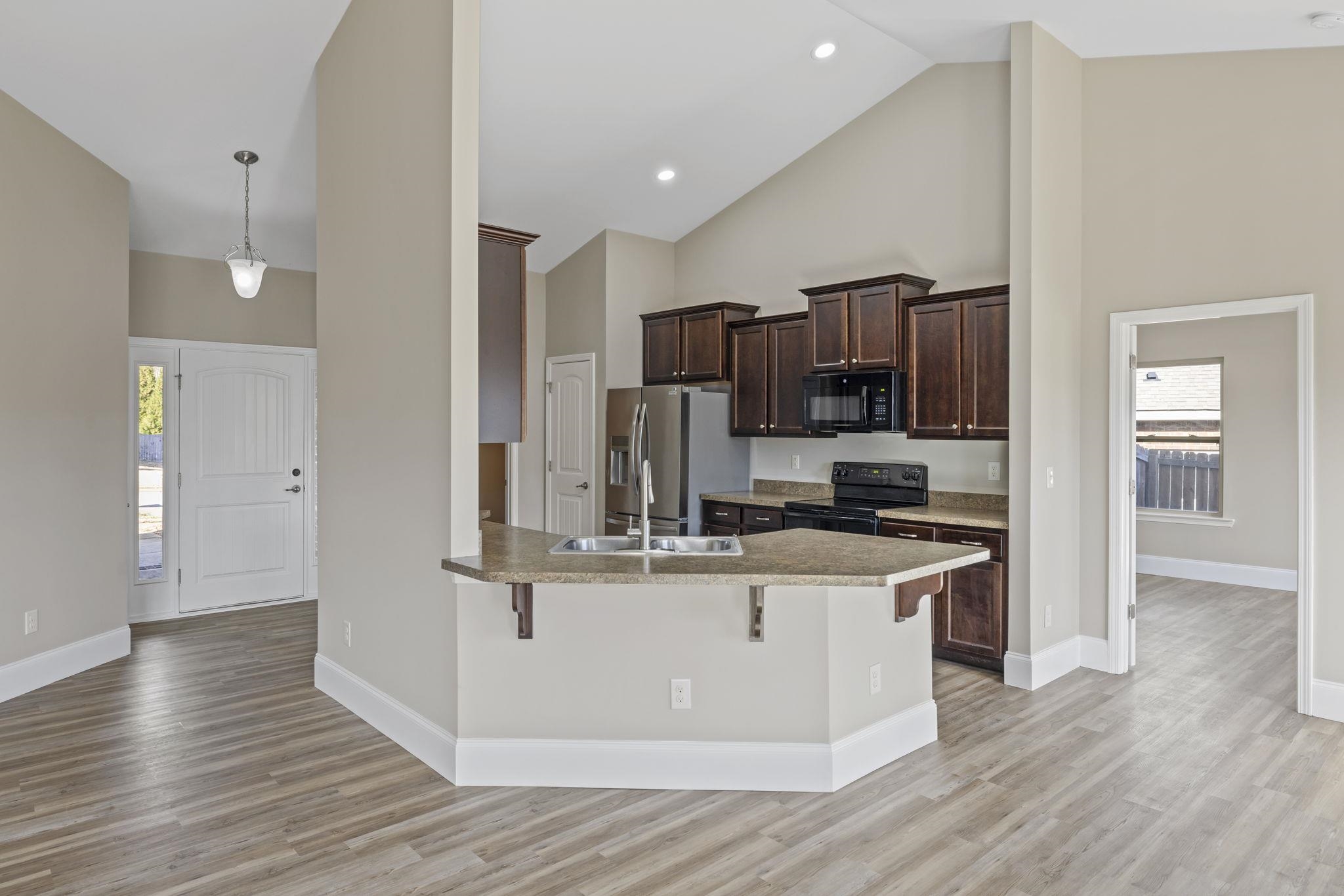 214 Golden Pond Court Roebuck, SC 29376 - Photo 6 of 28