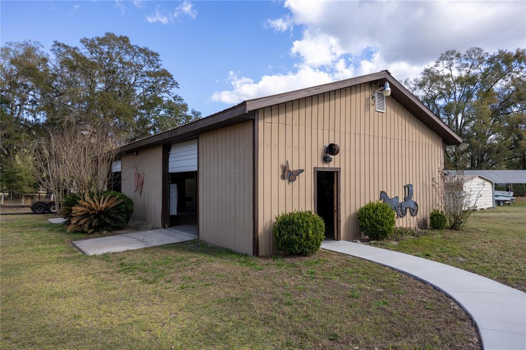 327 Southwest Timuqua Terrace Fort White, FL 32038 - Photo 33 of 36