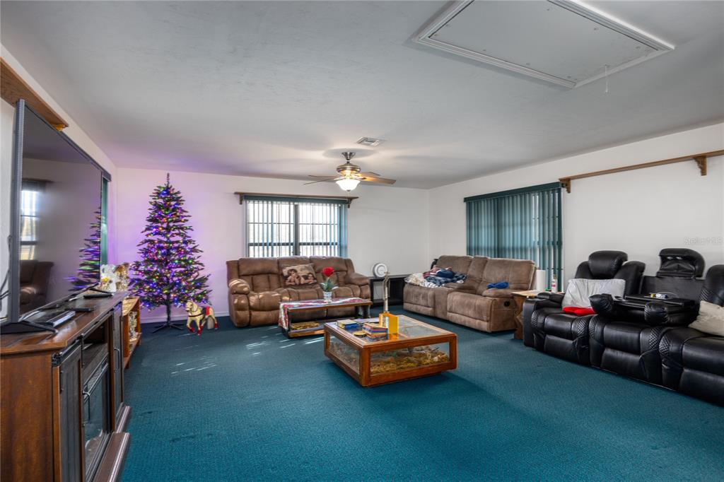 327 Southwest Timuqua Terrace Fort White, FL 32038 - Photo 10 of 36