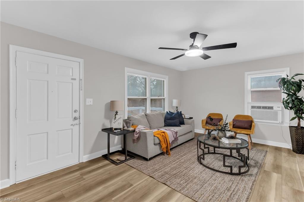 828 Circle Drive High Point, NC 27262 - Photo 6 of 34