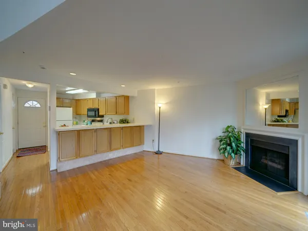 $350,000 | 3451 Lindenwood Drive, Laurel, MD 20724