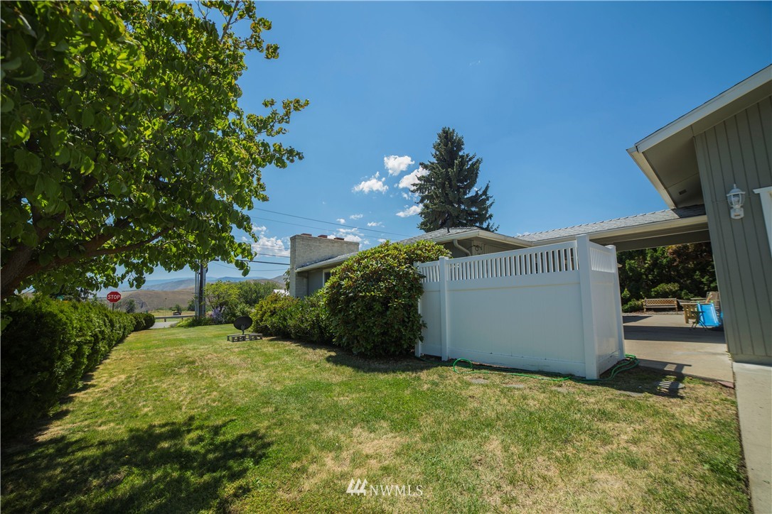 902 Easy Street Wenatchee, WA 98801 - Photo 19 of 21 Gallery Image 19