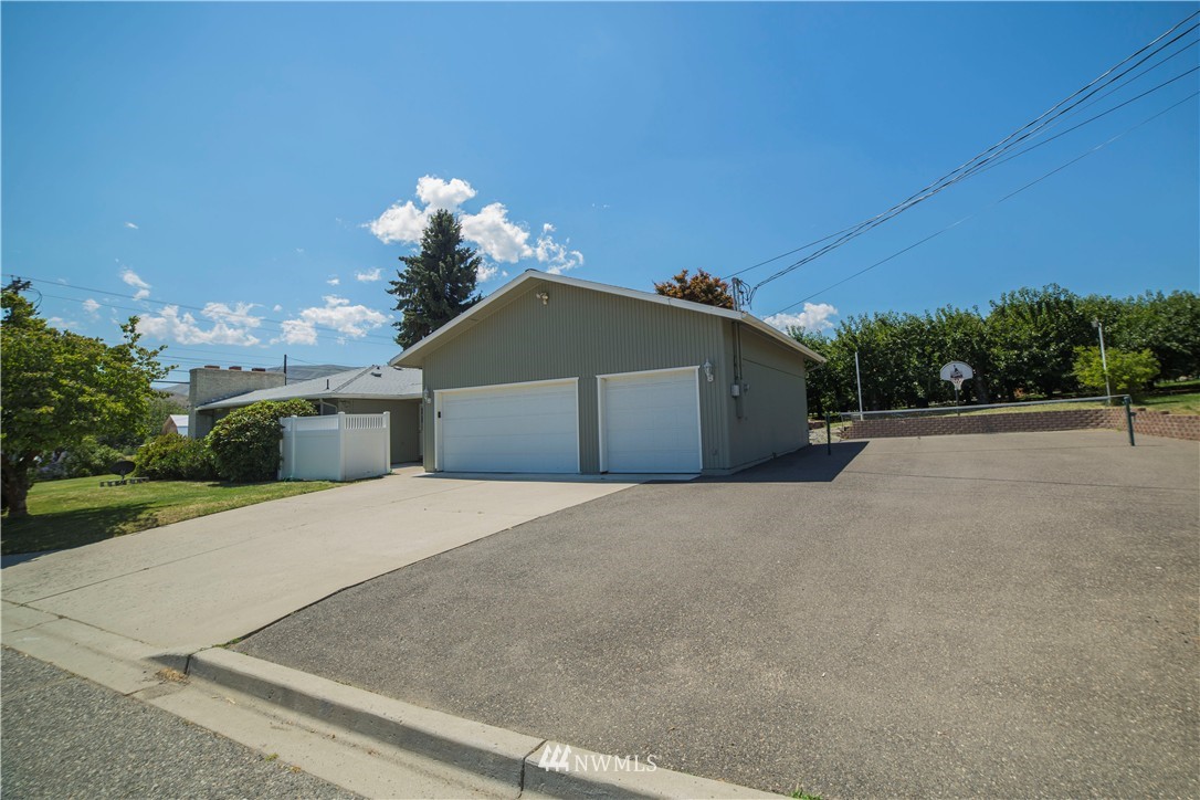 902 Easy Street Wenatchee, WA 98801 - Photo 20 of 21 Gallery Image 20