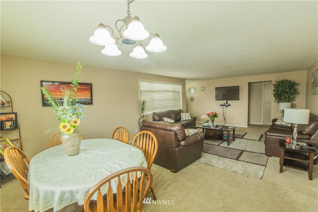 902 Easy Street Wenatchee, WA 98801 - Photo 5 of 21 Gallery Image 5
