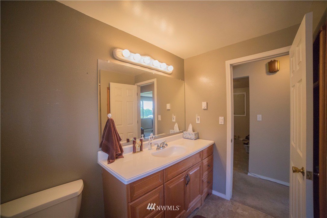 902 Easy Street Wenatchee, WA 98801 - Photo 7 of 21 Gallery Image 7