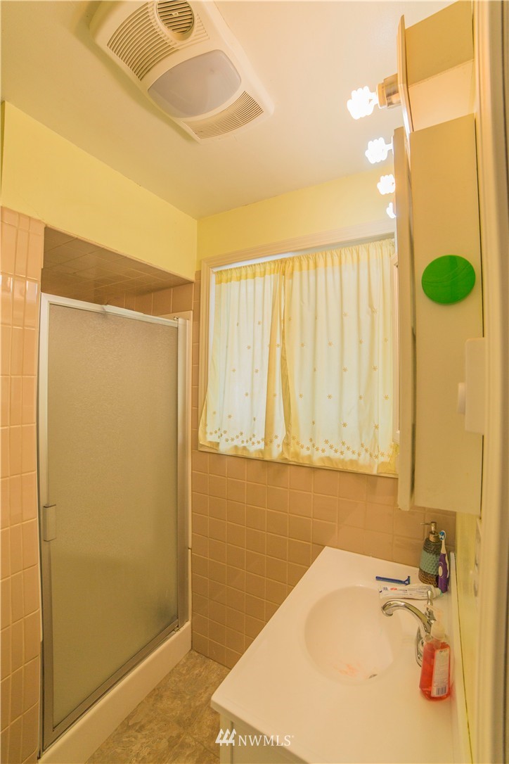 902 Easy Street Wenatchee, WA 98801 - Photo 10 of 21 Gallery Image 10
